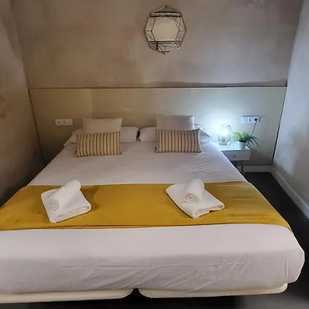 Rentalsevilla Cardenal Cervantes Apartmán *